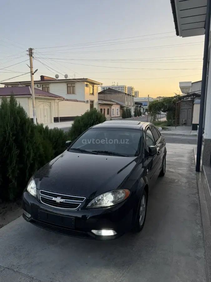 Chevrolet Gentra,  3 позиция