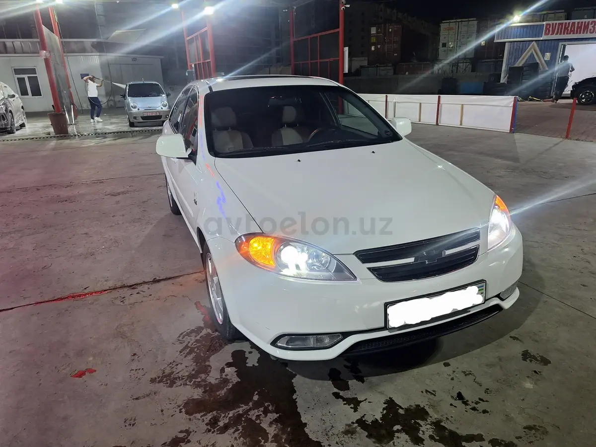 Chevrolet Gentra,  3 позиция