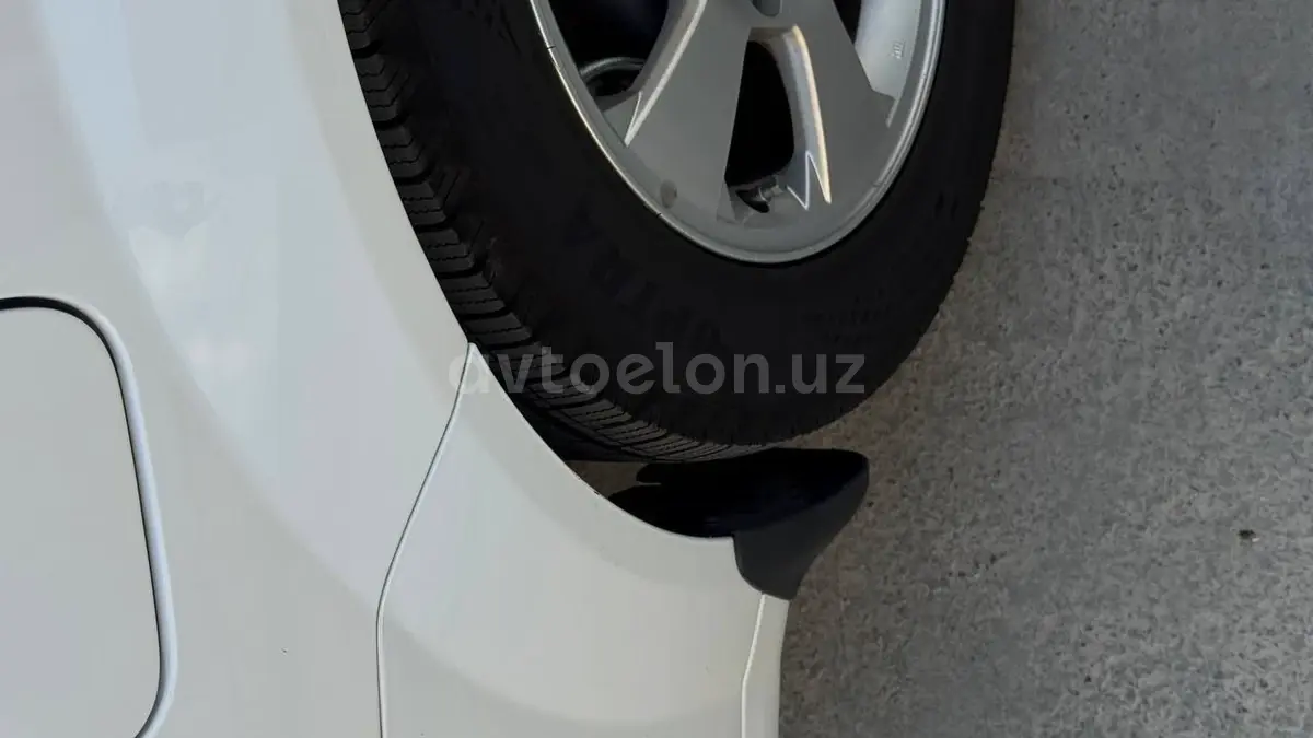 Chevrolet Gentra,  3 позиция