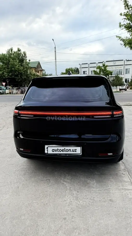 Leapmotor C10