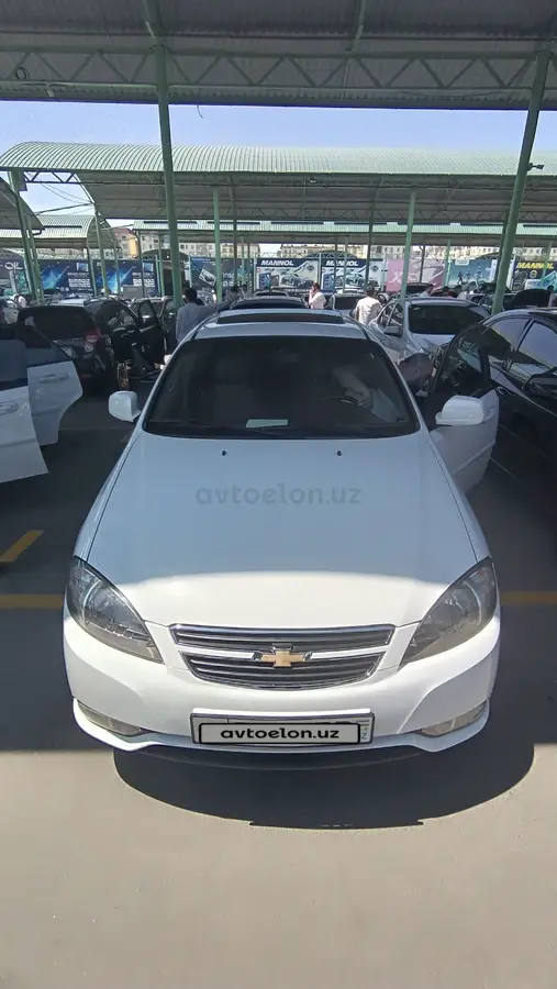 Chevrolet Gentra,  3 позиция