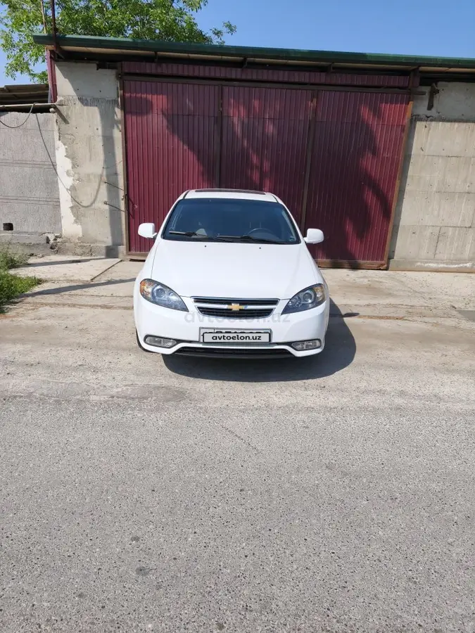 Chevrolet Gentra,  3 позиция
