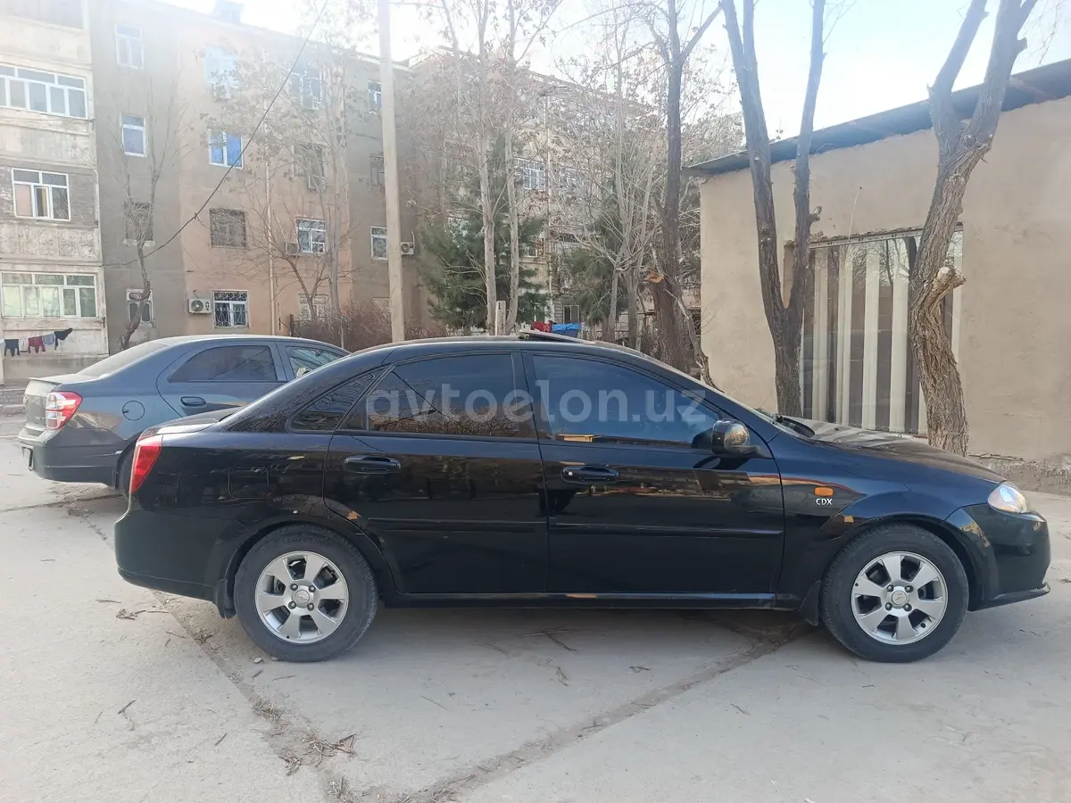Chevrolet Gentra,  3 позиция