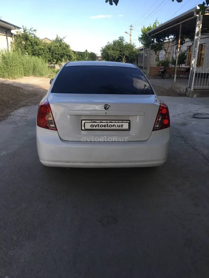 Chevrolet Gentra,  3 позиция