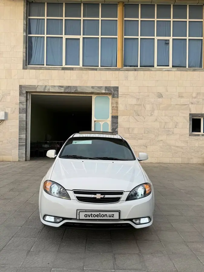Chevrolet Gentra,  3 позиция