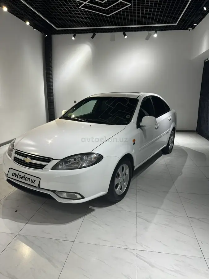 Chevrolet Gentra,  3 позиция
