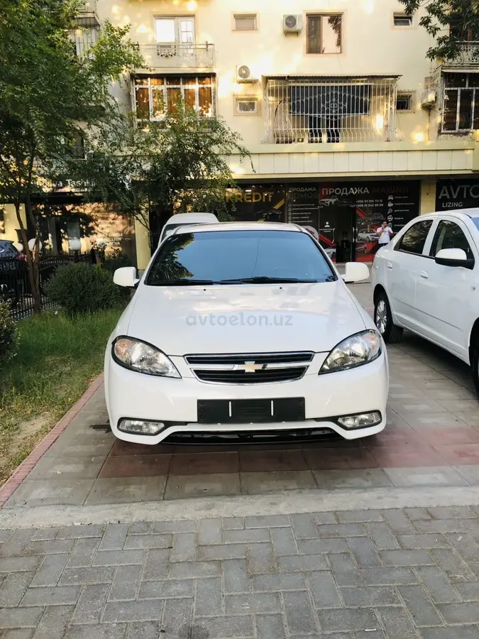 Chevrolet Gentra,  3 позиция
