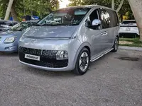 Hyundai Staria 2023 года, в Андижан за 28 500 y.e. id7576185