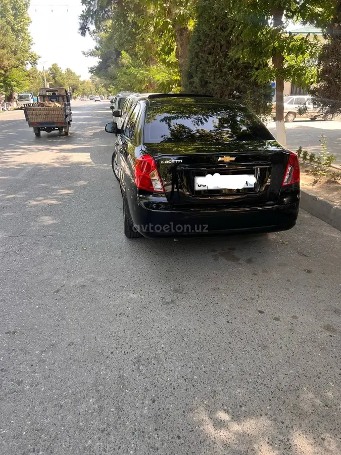 Chevrolet Gentra,  3 позиция