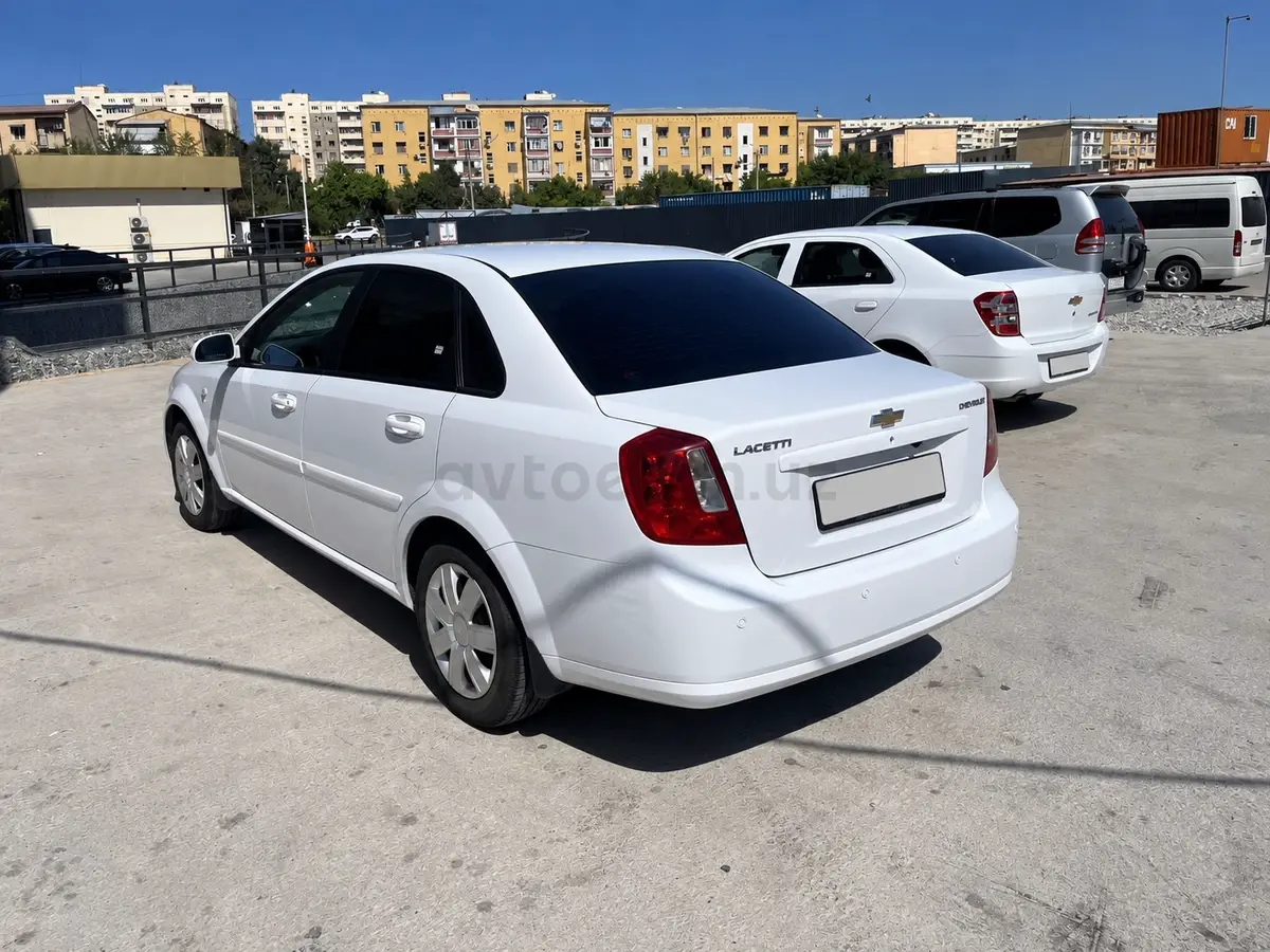 Chevrolet Gentra,  1 позиция