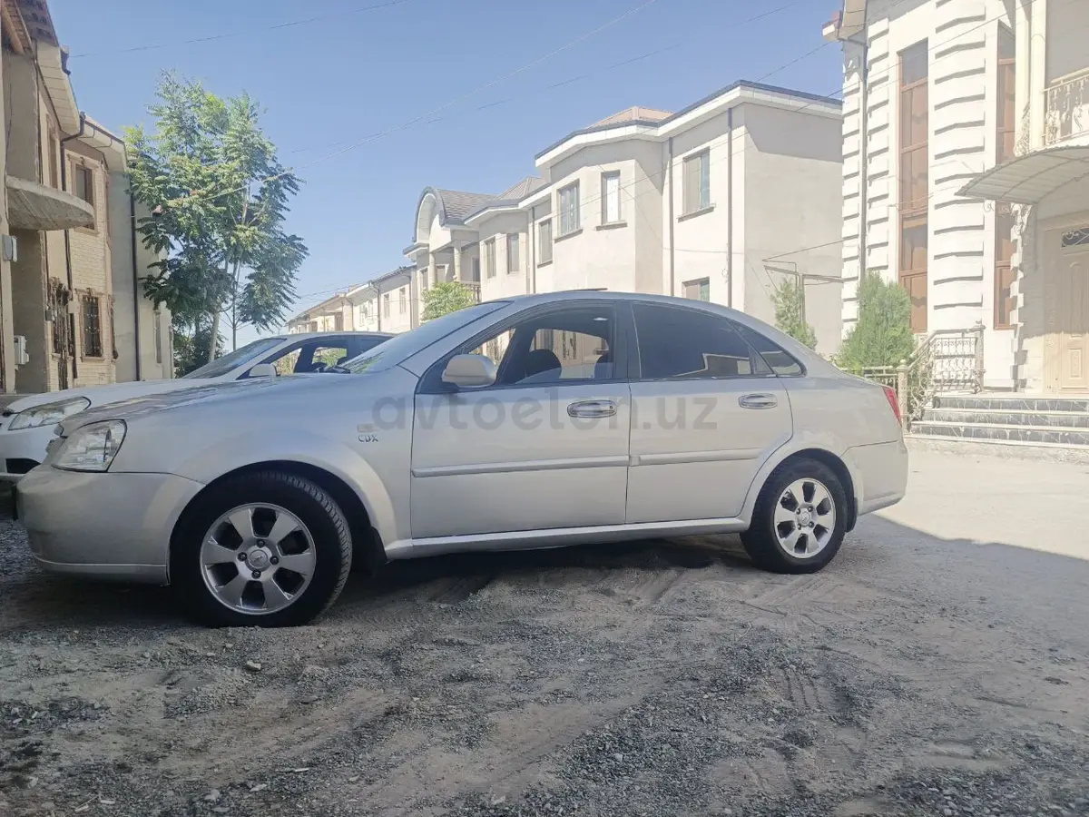 Chevrolet Lacetti,  3 позиция