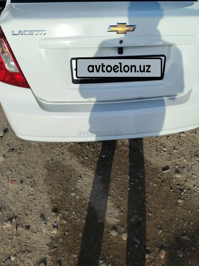 Chevrolet Gentra,  2 позиция