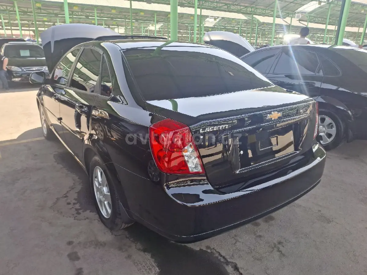 Chevrolet Gentra,  3 позиция
