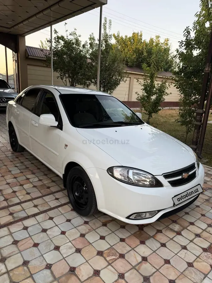 Chevrolet Gentra,  2 позиция