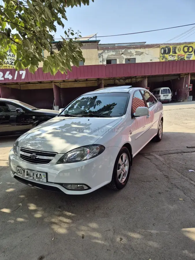 Chevrolet Gentra,  3 позиция