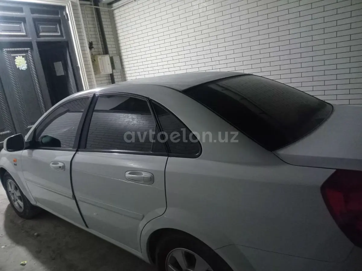 Chevrolet Gentra,  3 позиция