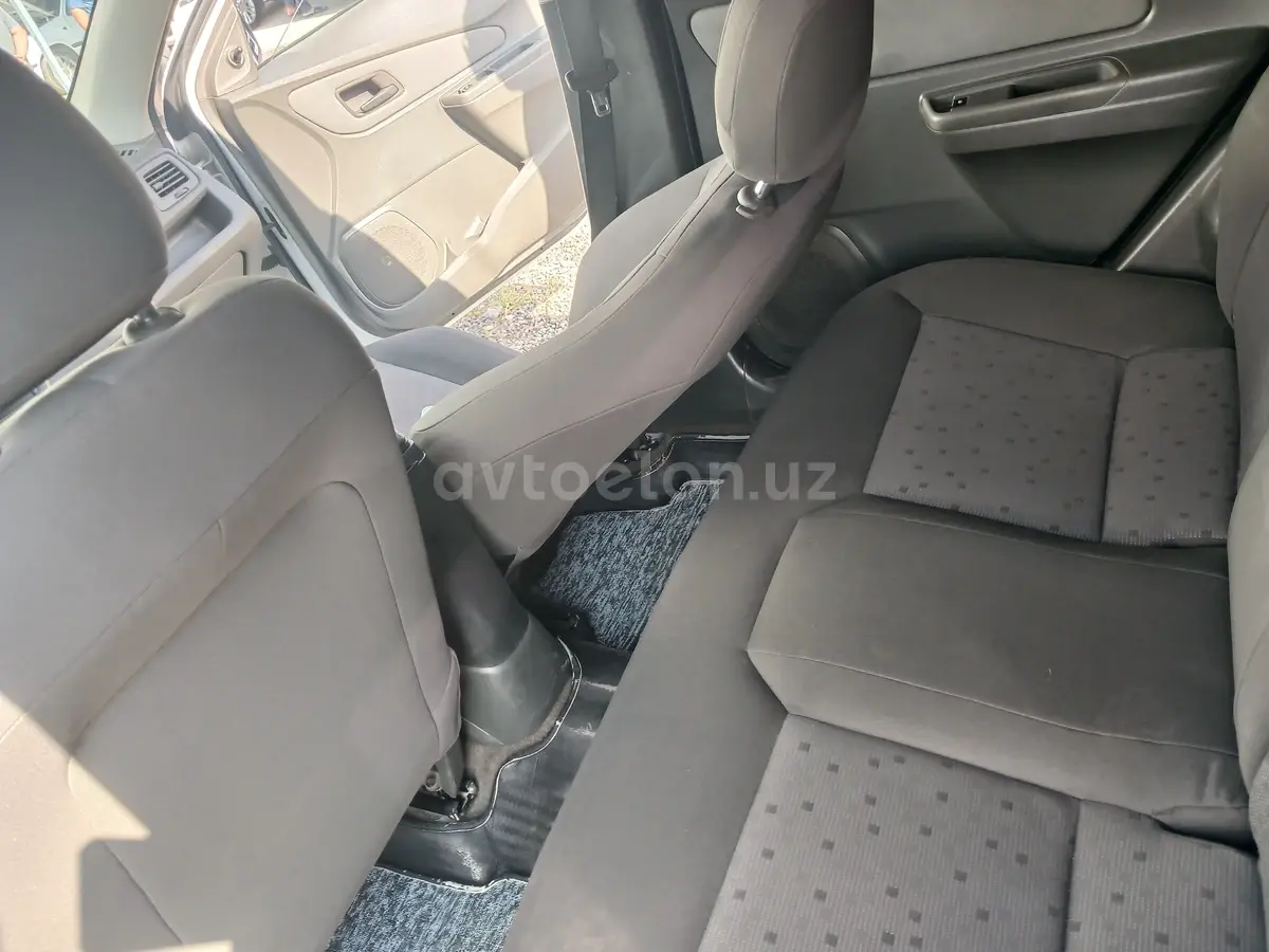 Chevrolet Cobalt,  2 позиция