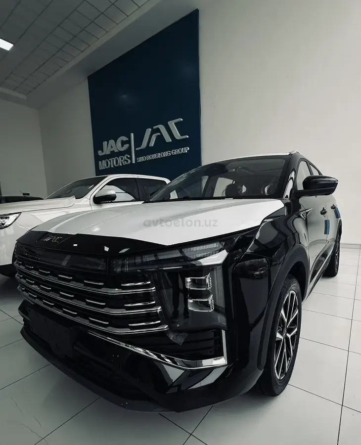 JAC JS8