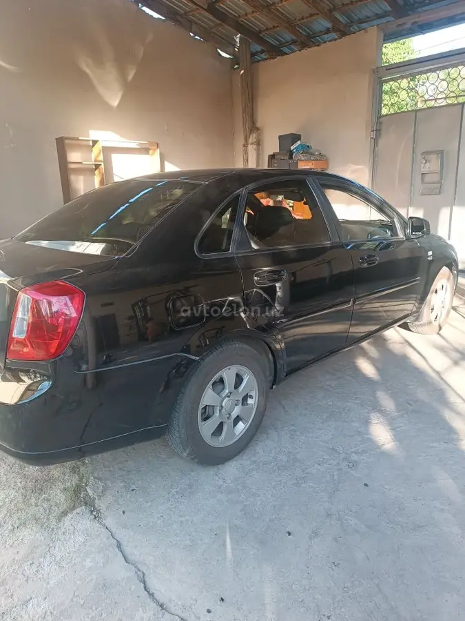 Chevrolet Gentra,  3 позиция