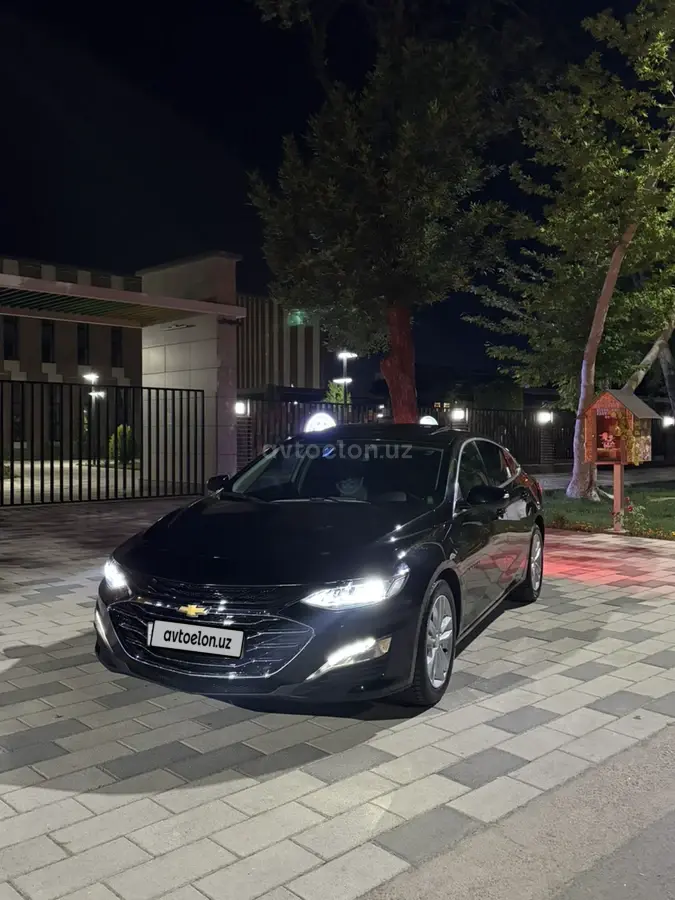 Chevrolet Malibu 2