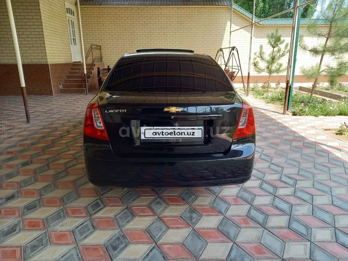 Chevrolet Gentra,  3 позиция