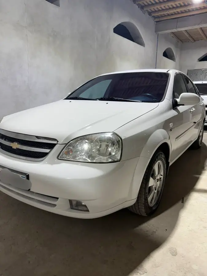 Chevrolet Lacetti,  3 позиция