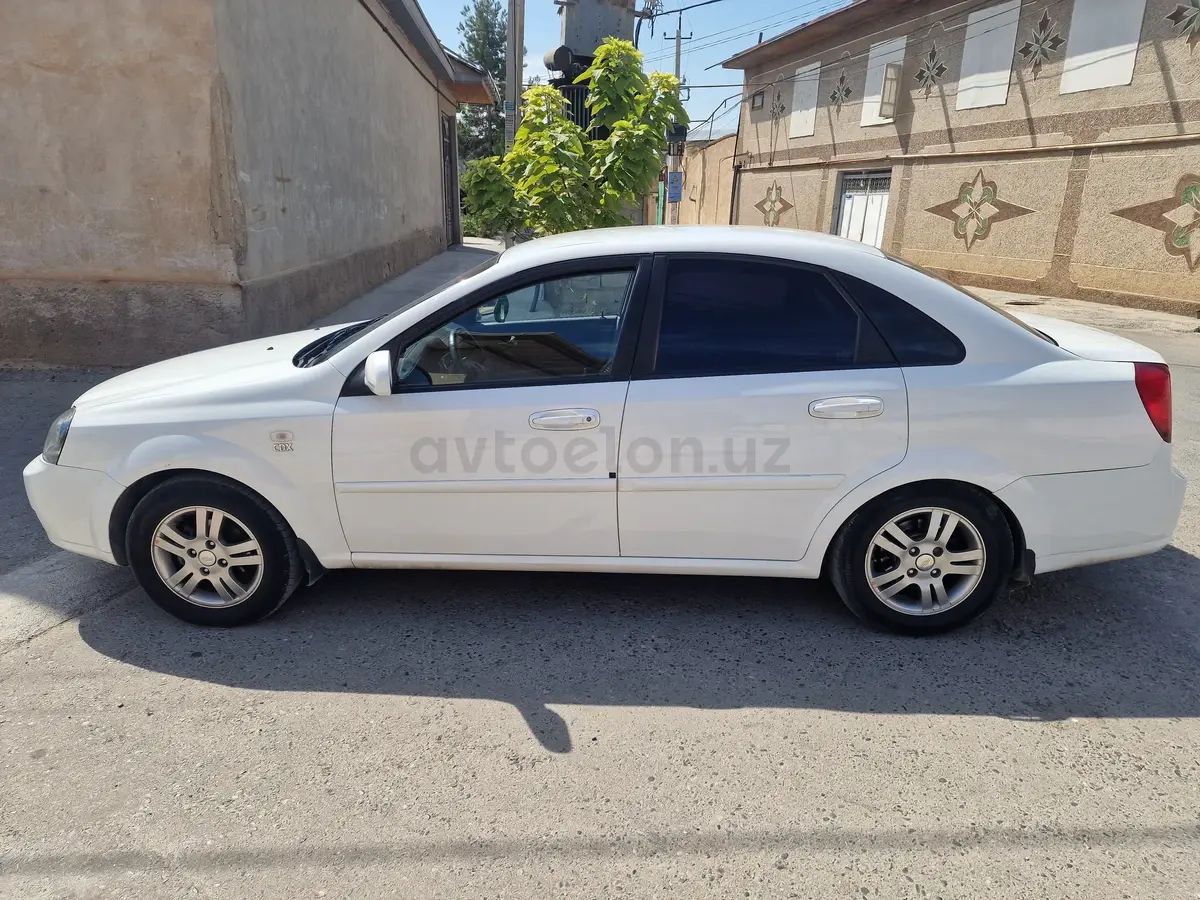 Chevrolet Lacetti,  3 позиция