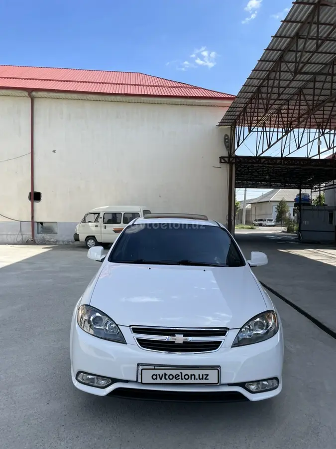 Chevrolet Gentra,  3 позиция
