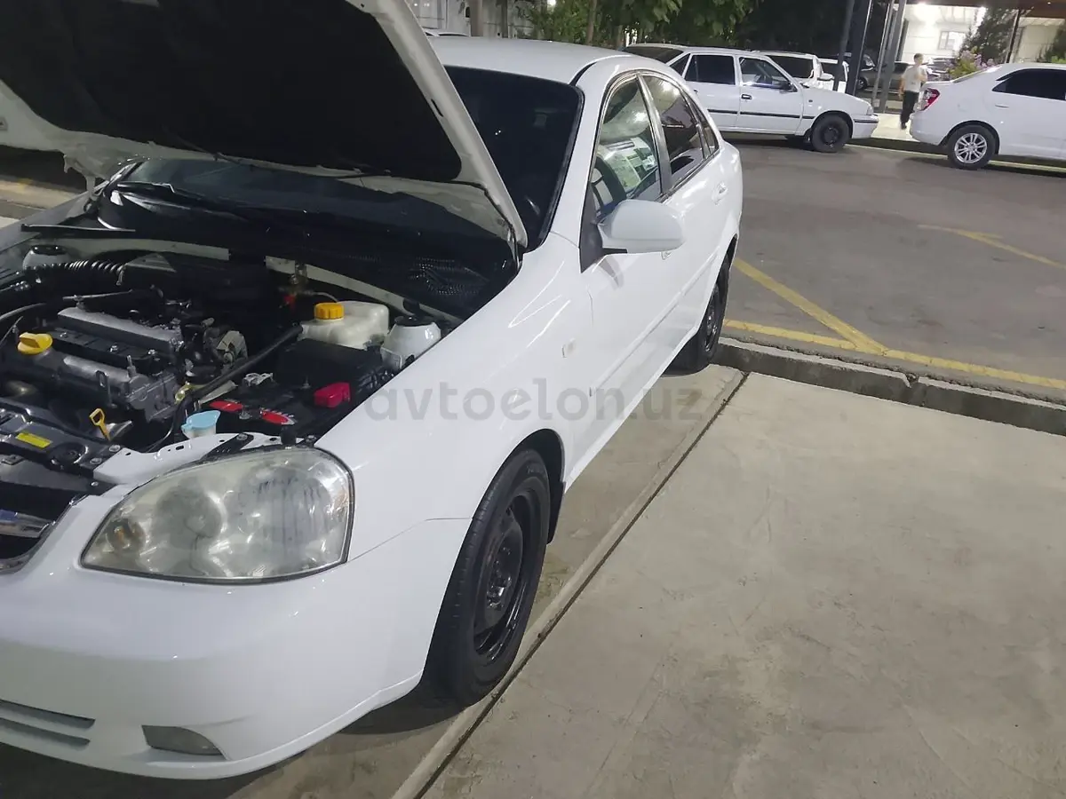 Chevrolet Lacetti,  3 позиция
