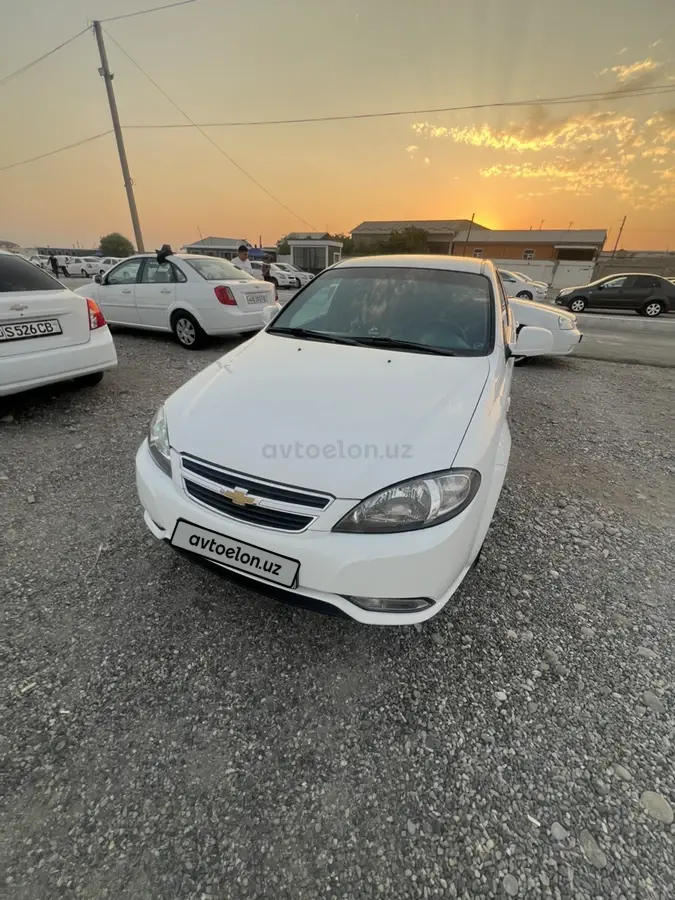Chevrolet Gentra,  2 позиция