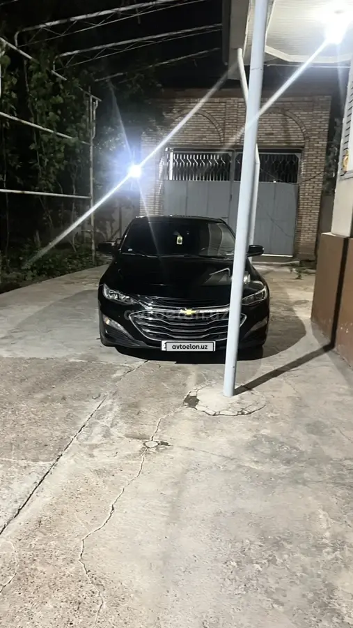 Chevrolet Malibu 2