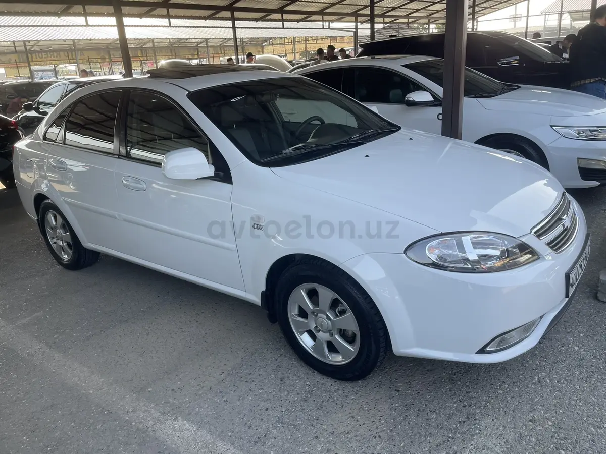 Chevrolet Gentra,  3 позиция
