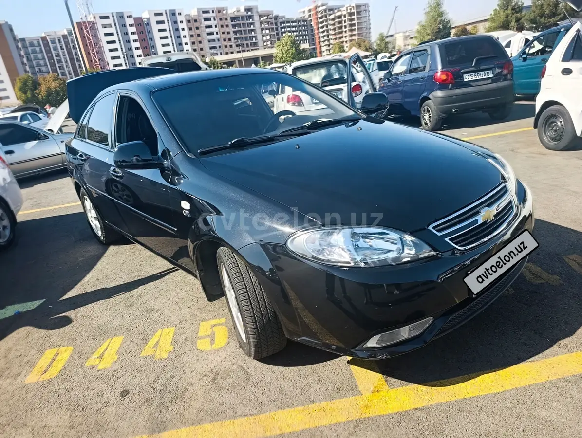 Chevrolet Gentra,  3 позиция
