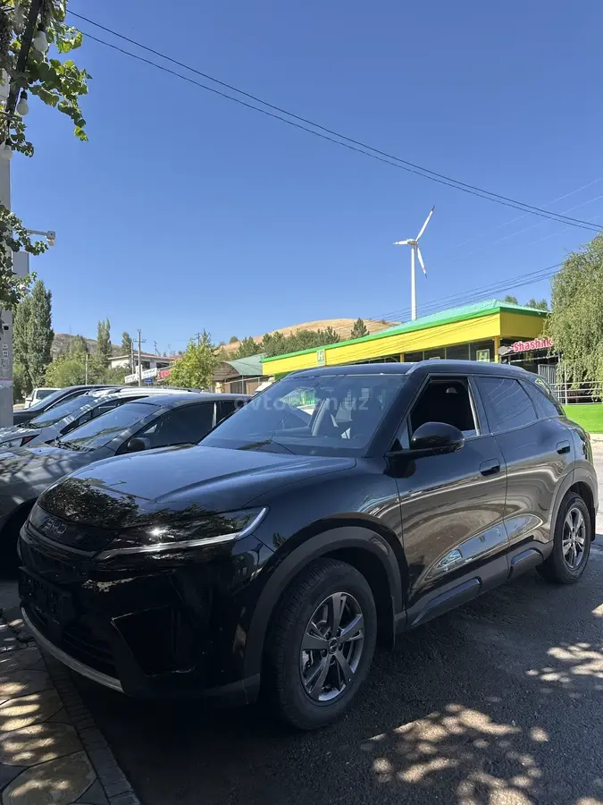 BYD Yuan UP DM-i