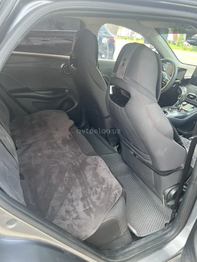 BYD e2