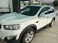 Белый Chevrolet Captiva, 2 позиция 2012 года, КПП Автомат, в Ташкент за 8 450 y.e. id7266230