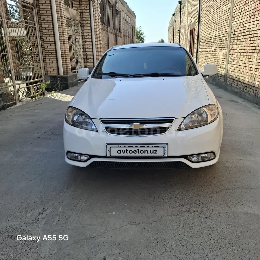 Chevrolet Gentra,  3 позиция