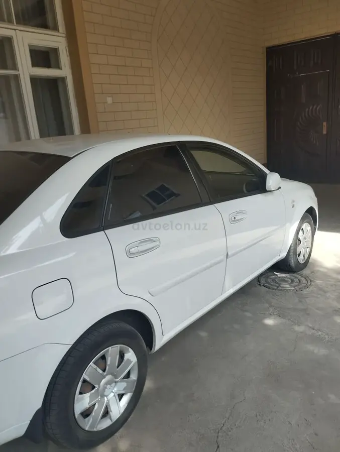 Chevrolet Gentra,  1 позиция
