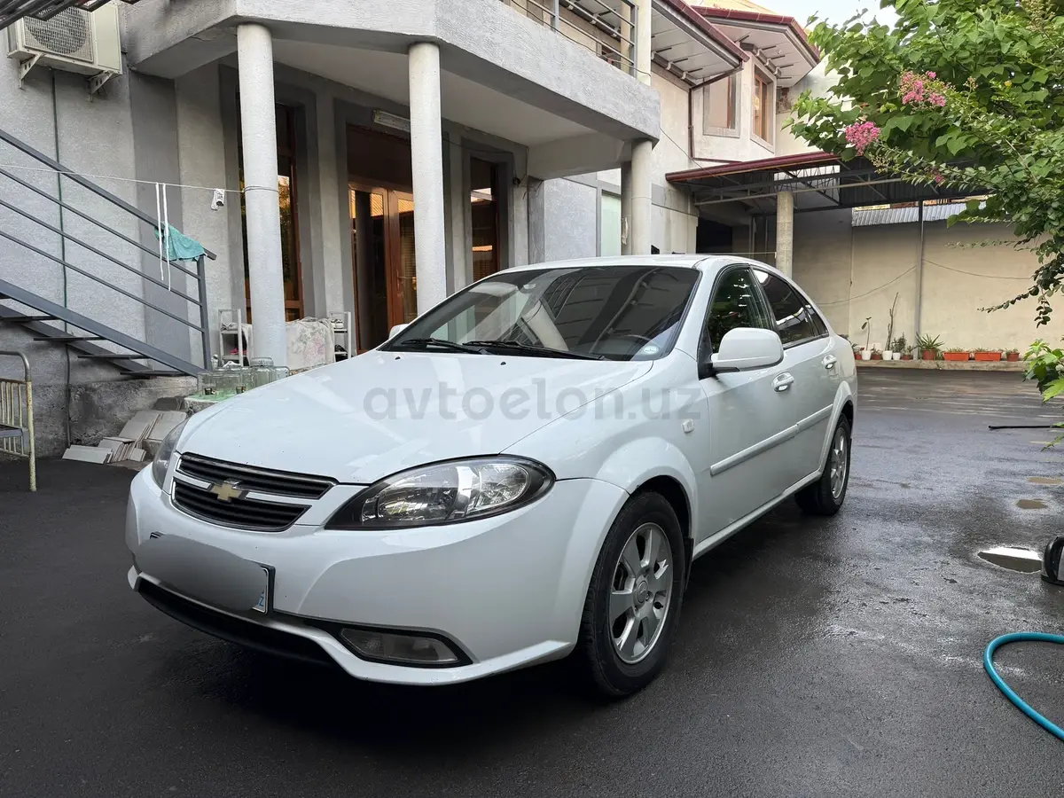 Chevrolet Gentra,  1 позиция