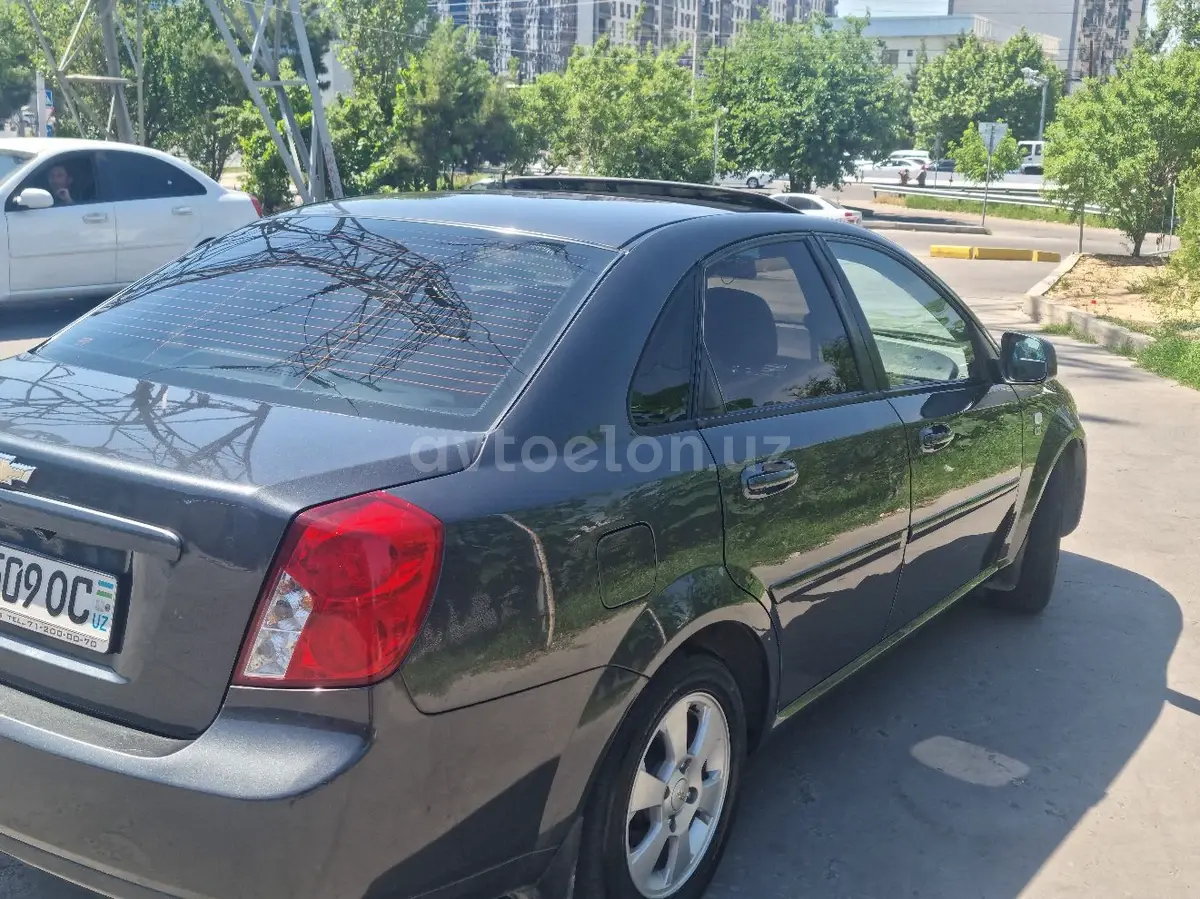 Chevrolet Gentra,  3 позиция