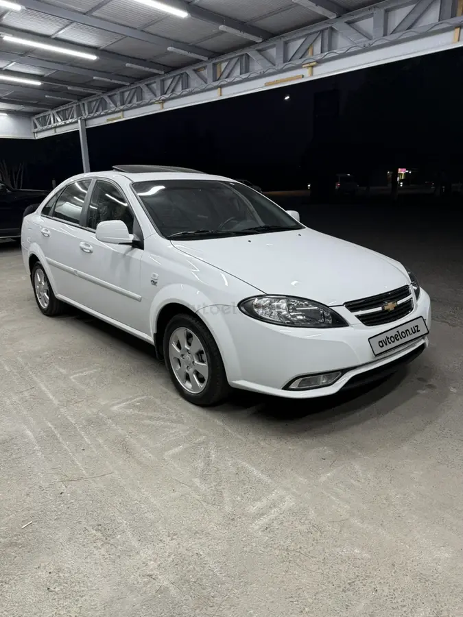 Chevrolet Gentra,  3 позиция