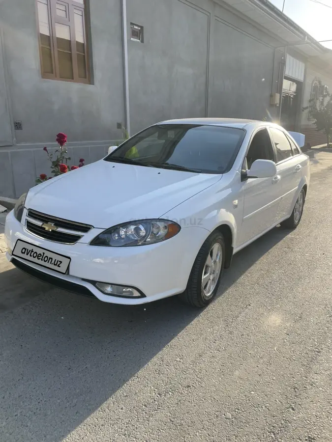 Chevrolet Gentra,  3 позиция