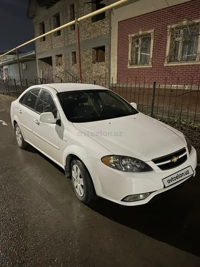 Chevrolet Gentra,  1 позиция