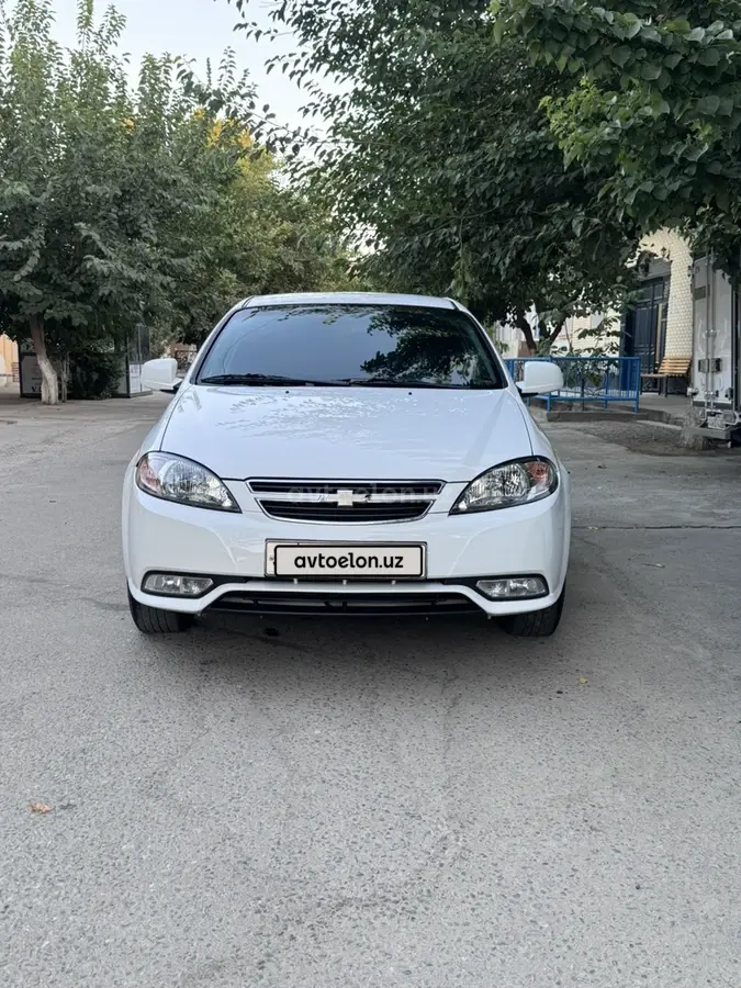 Chevrolet Gentra,  1 позиция