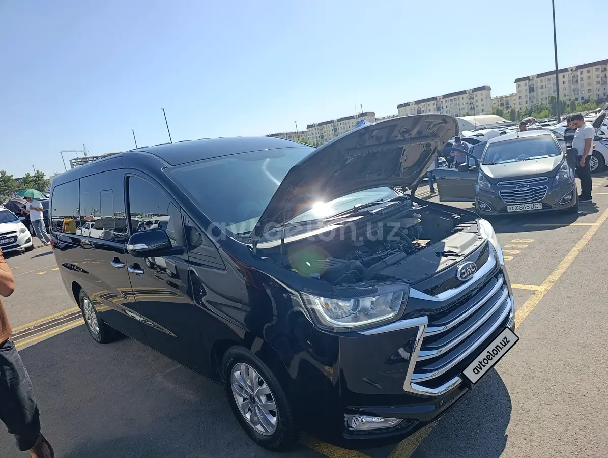 JAC M4
