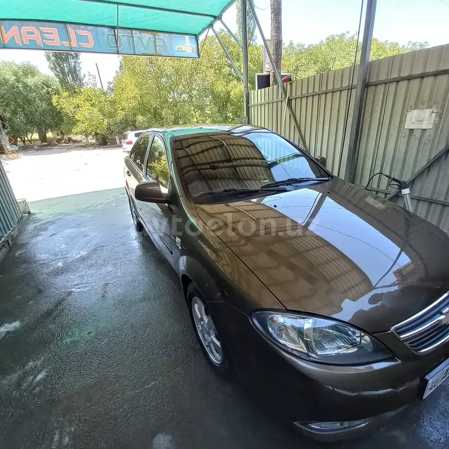 Chevrolet Gentra,  3 позиция