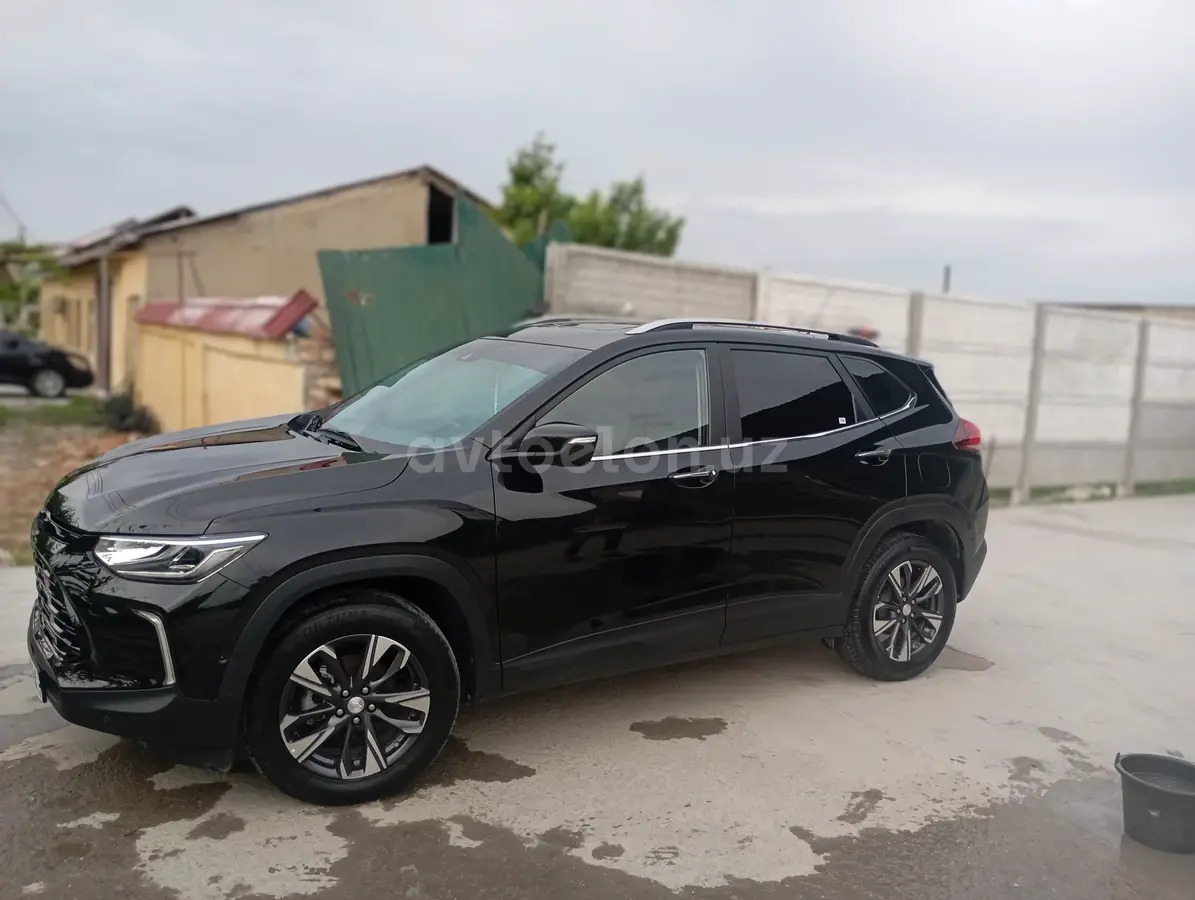 Chevrolet Tracker 2