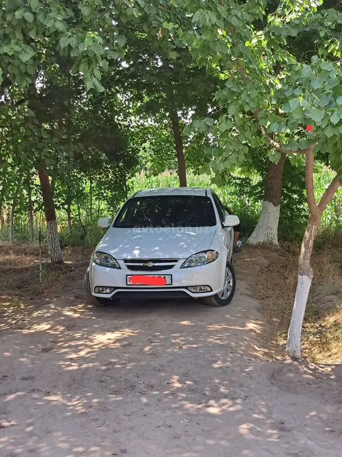Chevrolet Gentra,  2 позиция