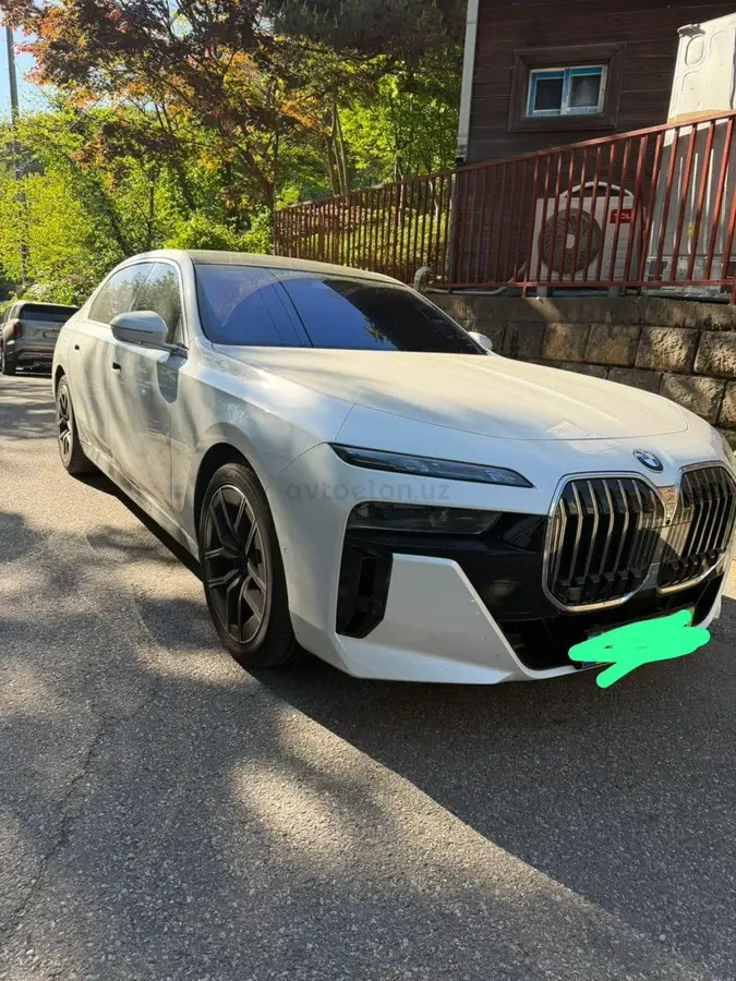 BMW 740