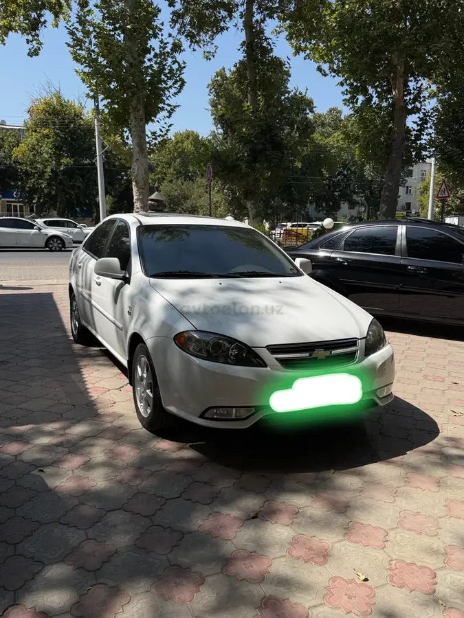 Chevrolet Gentra,  3 позиция
